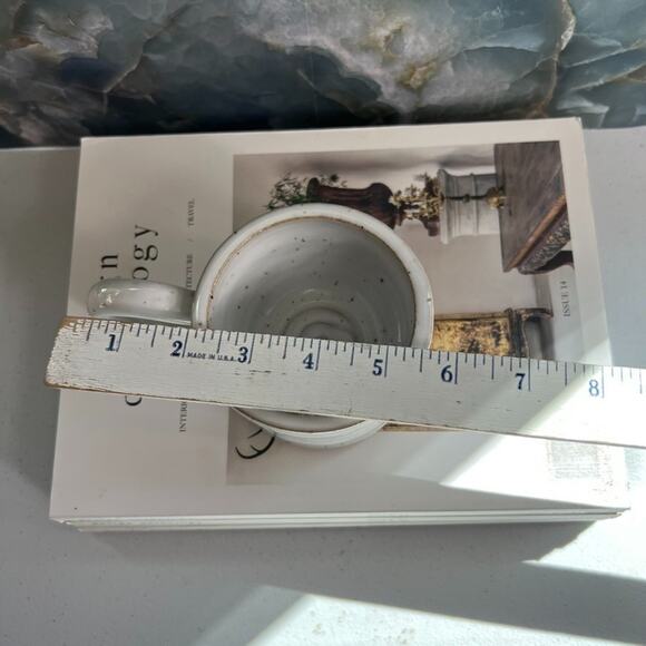 Studio Art Pottery Mug 2.7 " Tall White Speckled Glazed Stoneware Signed JG - Picture 9 of 9